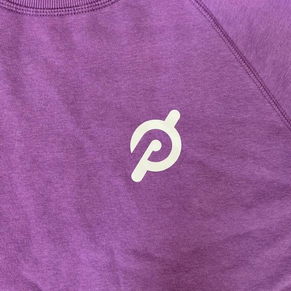 Peloton Sweatshirt Pullover Purple Crew Neck Activewear Logo Top XL - Picture 3 of 5